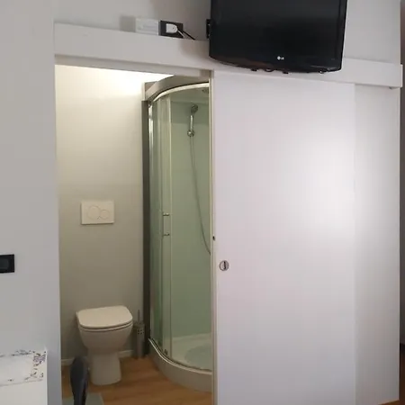 Alojamento de Acomodação e Pequeno-almoço Da Robertino Tricesimo